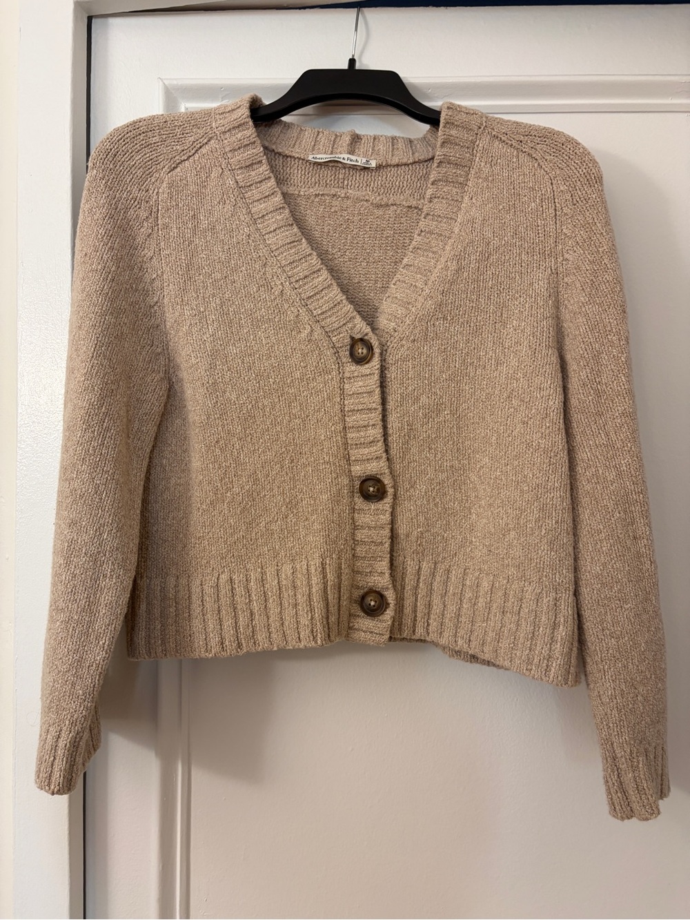 Abercrombie & Fitch Beige V-Neck Button Front Cropped Cardigan